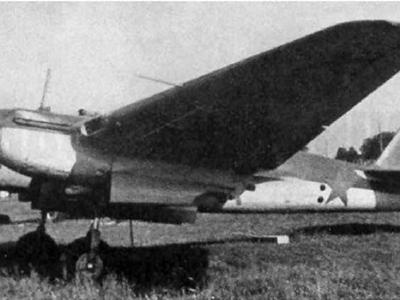 Soviet dive-bomber Ar-2 code 3