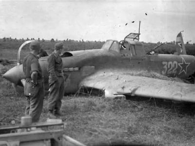 Ilyushin IL-2M number 322