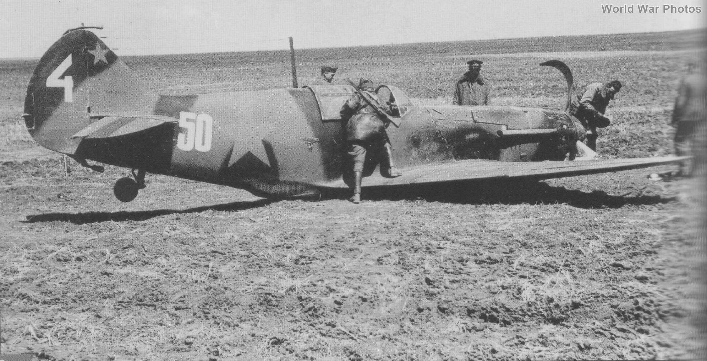 LaGG-3 50 and Italian troops 1942
