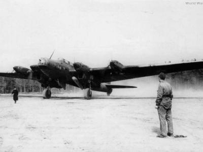 Pe-8 AM-35A 1942