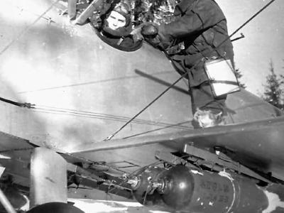 Night bomber Po-2 Kukuruznik loaded with bombs