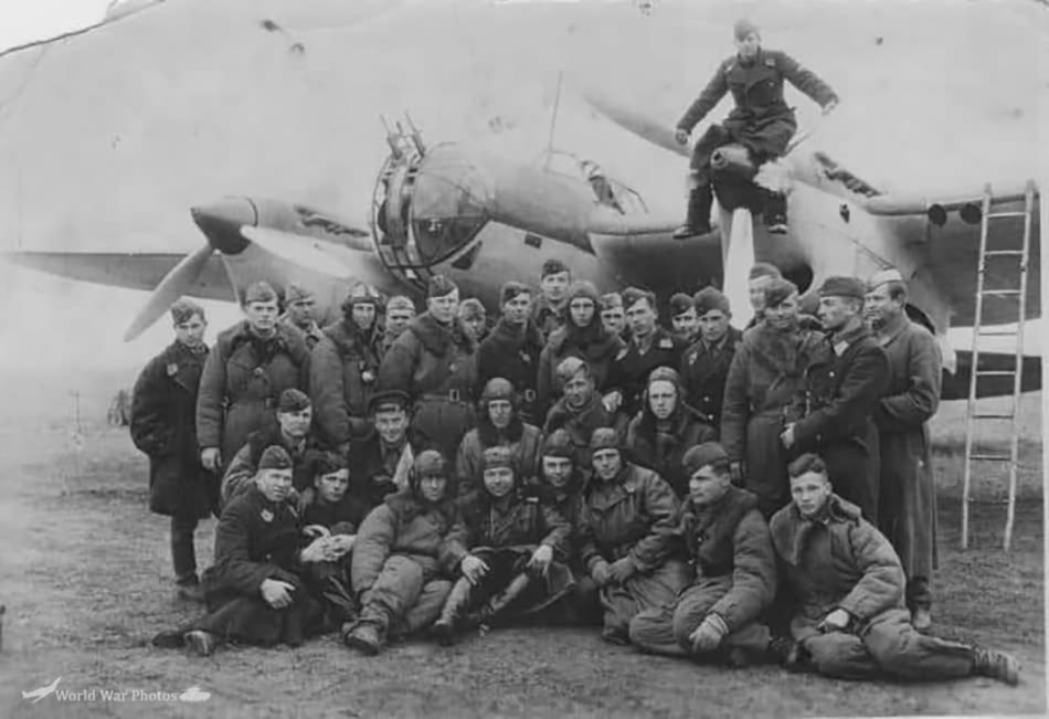SB 2M 103 crew 
