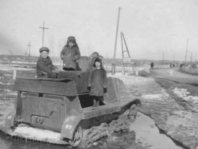 Russian Artillery Tractor T-20 Komsomoletz 6
