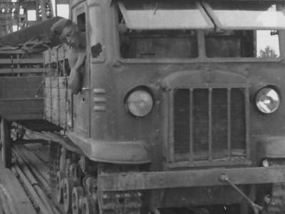 artillery tractor STZ-5