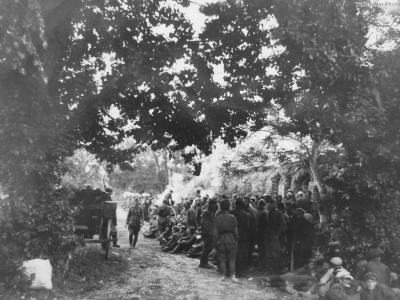 A column of Soviet prisoners of war Wjasma Pocket 1941 5