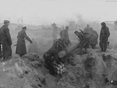 Soviet soldiers 12