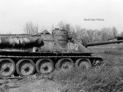 SU-85 „162” captured by sPzAbt 509, March 1945