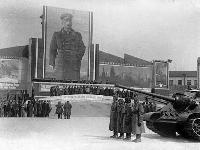 SU-85 6