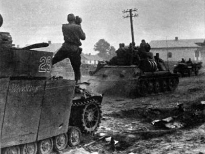 SU-85 near Lvov, Summer 1944