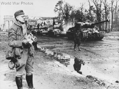 IS-2 Berlin 1945