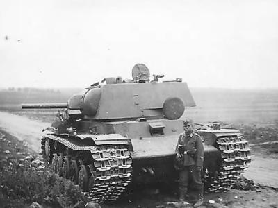 Early KV-1 tank model 1939 after capture by German forces, Summer 1941