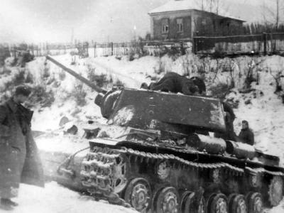 KV-1 tank in the Russian winter