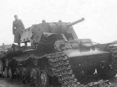 KV-1 tank with additional bolted on applique armour