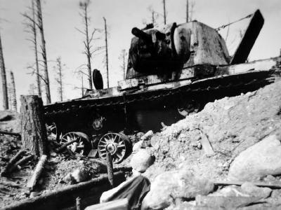 Soviet heavy tank Kliment Voroshilov (KV-1) 17