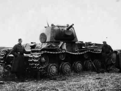 German soldiers examining knocked out KV-1 tank 5