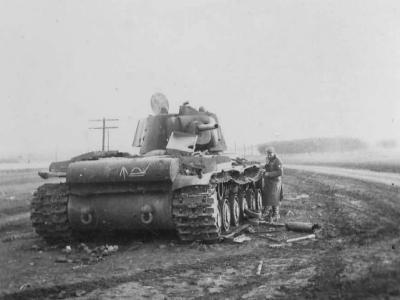 KV1 heavy tank eastern front 1