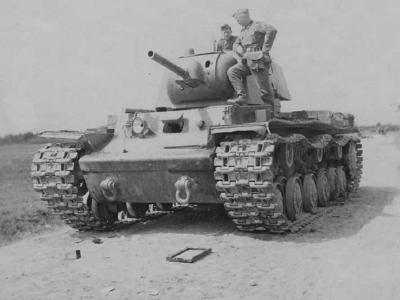 KV1 heavy tank eastern front 5