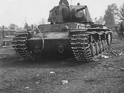 KV1 heavy tank with extra armor