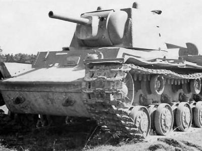Kliment Voroshilov KV1 tank model 1940 with F-32 gun