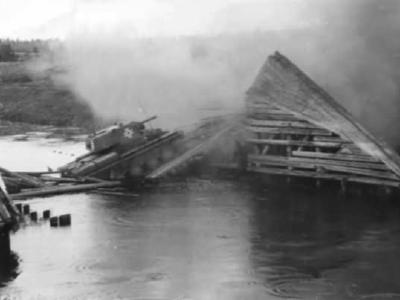 Soviet kV-1 tank fell into the river
