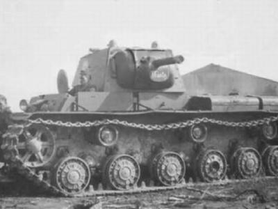 German KV-1 model 1941 with F-32 gun