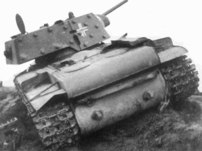 Rear of the KV-1 model 1941 s ekranami