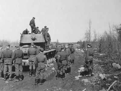 KV-1 and German troops