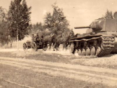 Heavy tank KV-1 model 1939 on the roadside