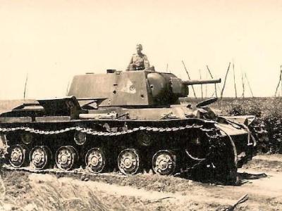 Abandoned tank KV-1 model 1940