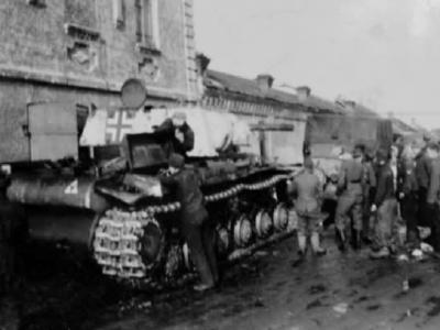 German tank KV-1 (КВ-1) with provisional winter camouflage