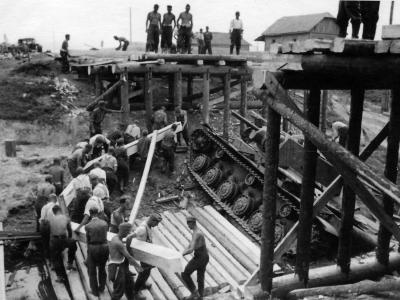 tank KV 1 fell from a bridge