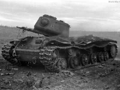 Destroyed KV-1S 2