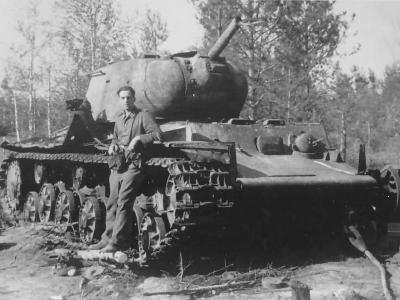 KV-1S heavy tank