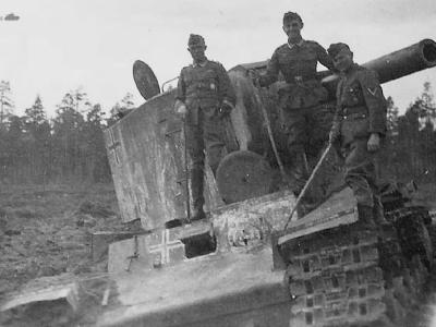 German KV-2 tank 33