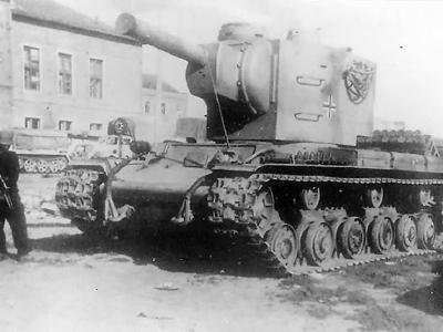 German Panzerkampfwagen KV-2 754 (r) – tank of the Panzer-Kompanie z.b.V. 66, Neuruppin 1942