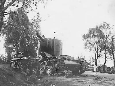 KV-2 heavy tank 7