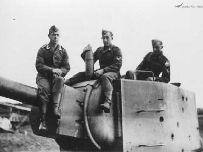 KV-2 tank 16
