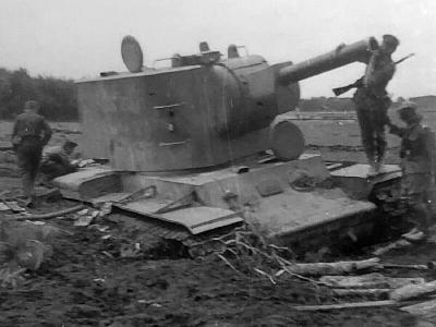 KV-2 tank 17