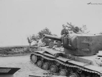 KV-2 tank 24