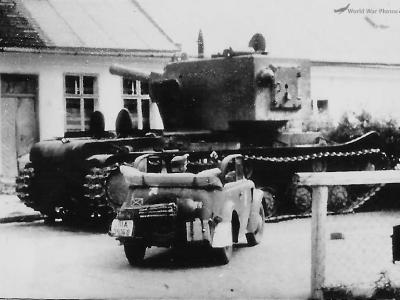 KV-2 tank