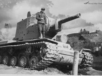 KV-2 tank