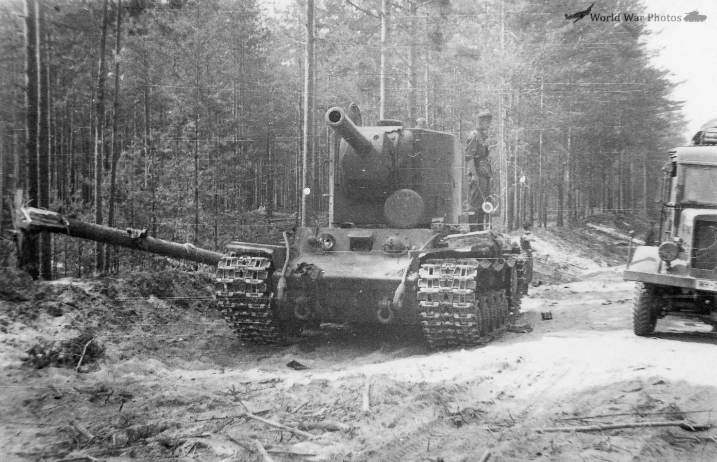 KV-2 tank 78 | World War Photos