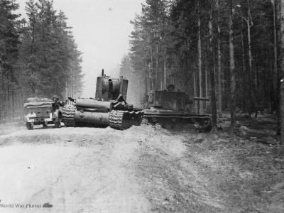 KV-2 tank 80