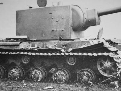 KV-2 tank 81