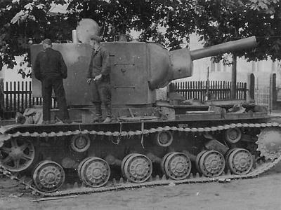 KV2 heavy tank 1941 eastern front 6