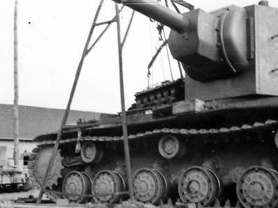 Soviet heavy breakthrough tank KV2