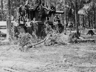 Tank KV2 captured by the Germans Eastern Front 1941 3