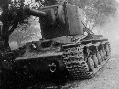 Tank KV2 Eastern Front 1941 5
