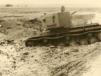 KV-2 stuck in a mud