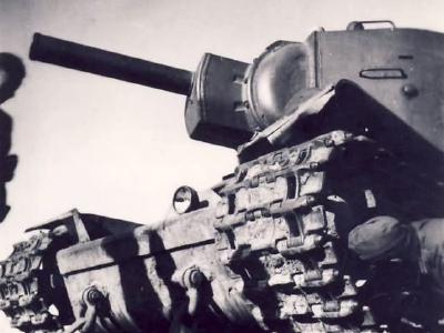 KV-2 tank model 1941 (late)